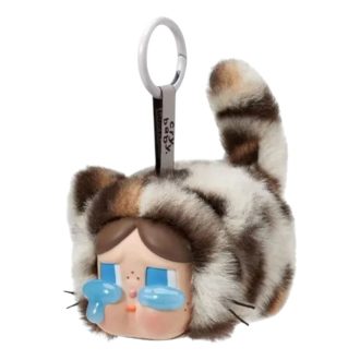 Crybaby Wild maar schattig vinyl pluche hanger “Vintage Cutie”